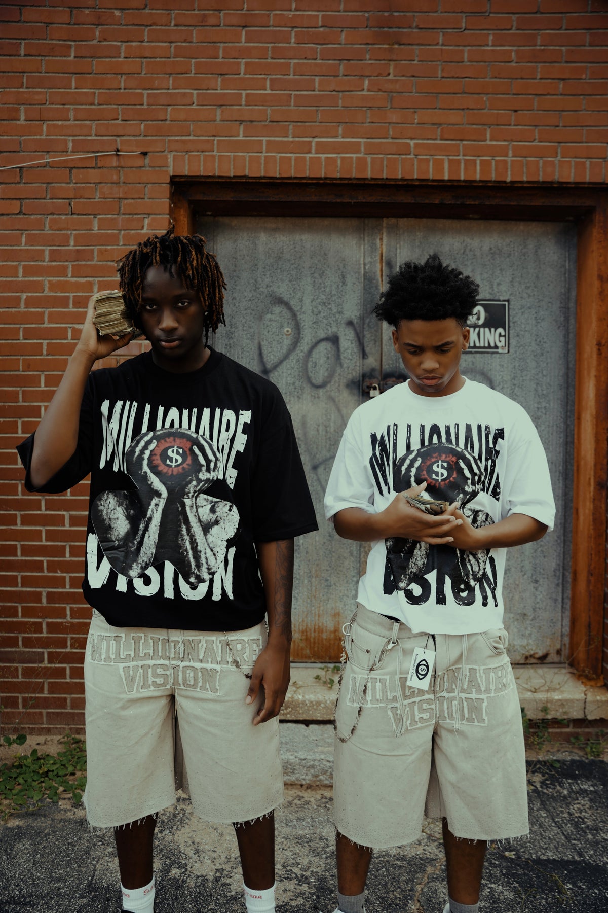 Black MV Cropped T-Shirt